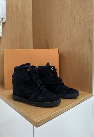 https://www.vipluxury.sk/Louis Vuitton sneakers