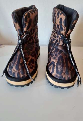 https://www.vipluxury.sk/Dolce & Gabbana snehule