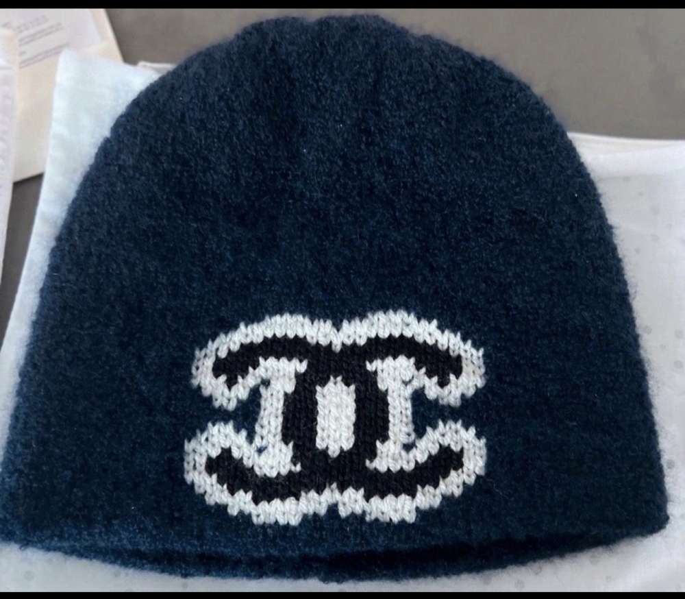 Chanel čiapka