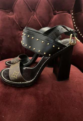 https://www.vipluxury.sk/Louis Vuitton sandále v.36