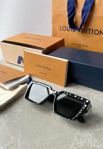 https://www.vipluxury.sk/Louis Vuitton x Kusama 1.1 Millionaires slnečné okuliare čierne v komplet balení