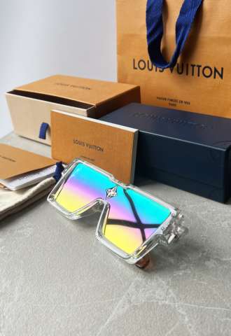 https://www.vipluxury.sk/Louis Vuitton Cyclone transparentné slnečné okuliare v komplet balení
