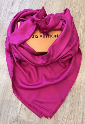 https://www.vipluxury.sk/Louis Vuiton šátek