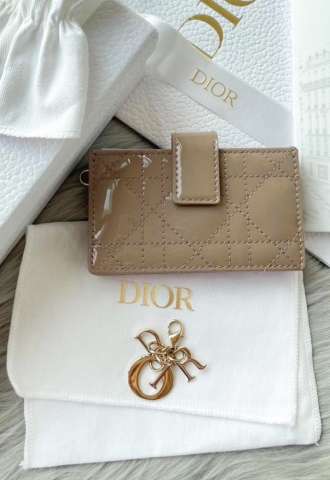 https://www.vipluxury.sk/Dior cardholder
