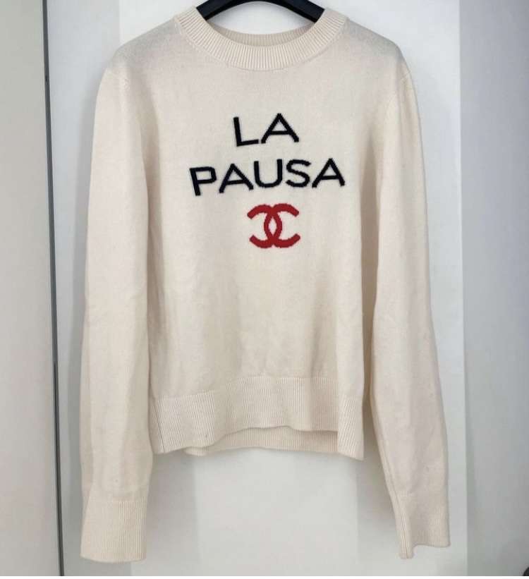 Chanel sveter