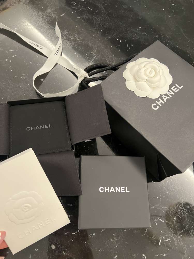 Chanel väčšie náušnice