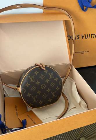 https://www.vipluxury.sk/Louis Vuitton Plus Boîte Chapeau Souple PM