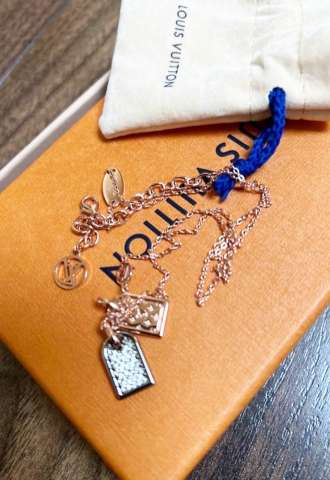 https://www.vipluxury.sk/Louis Vuitton náhrdelník