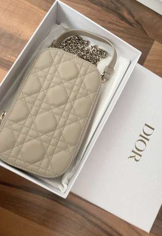 https://www.vipluxury.sk/Dior tasticka na telefón crossbody