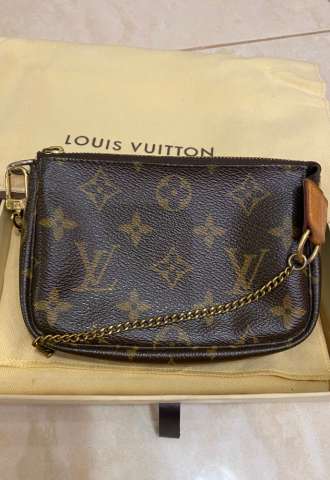 https://www.vipluxury.sk/Louis Vuitton mini Pochette