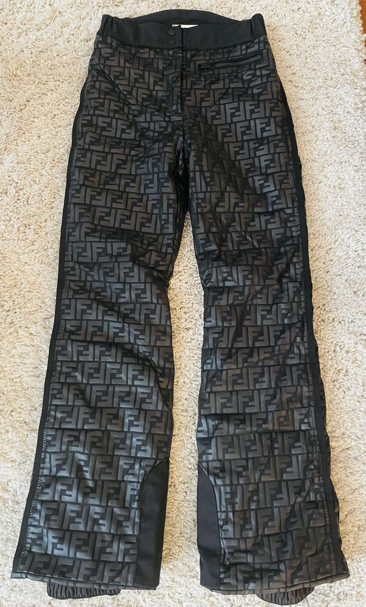 Fendi lyžiarske nohavice