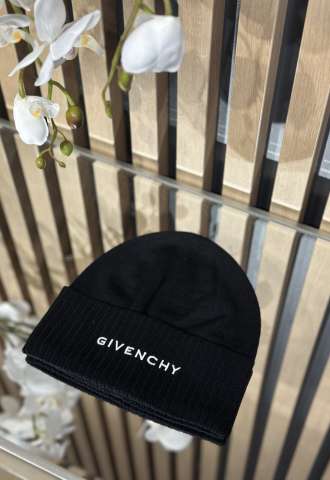 https://www.vipluxury.sk/Givenchy čiapka