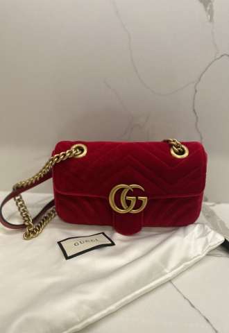 https://www.vipluxury.sk/Gucci Marmont red velvet