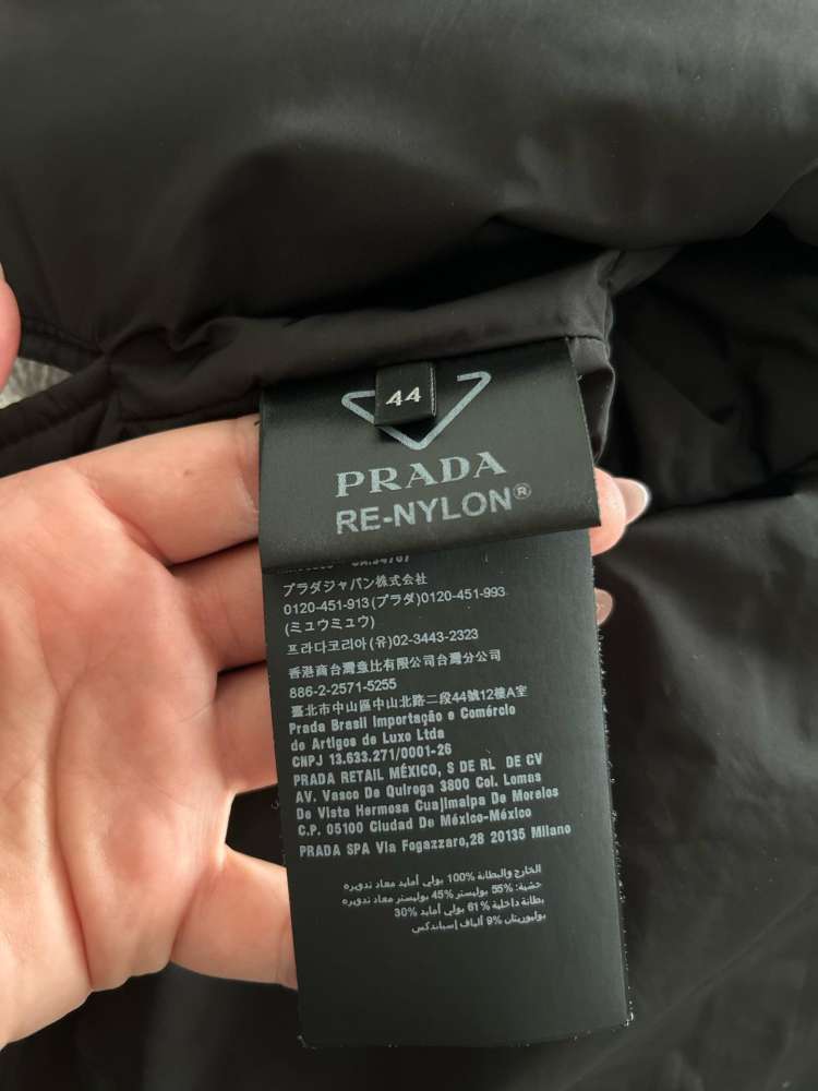 Nylonová bunda Prada