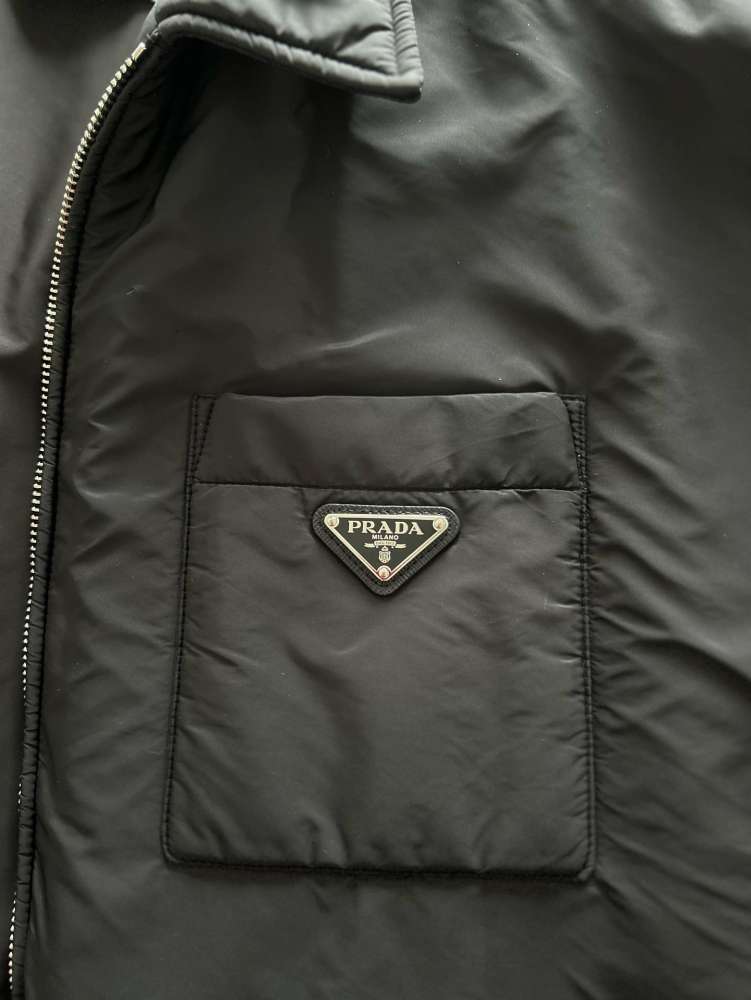 Nylonová bunda Prada