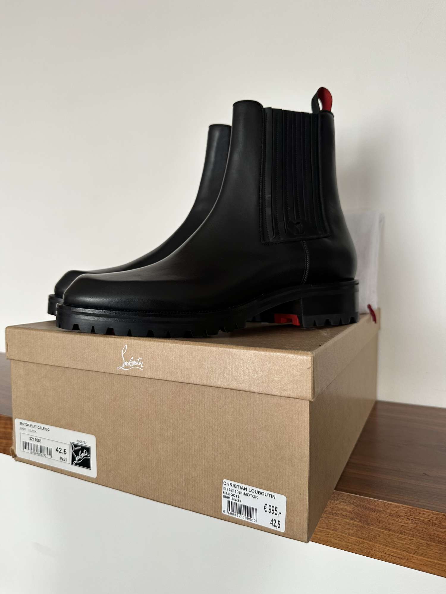 Christian Louboutin čižmy