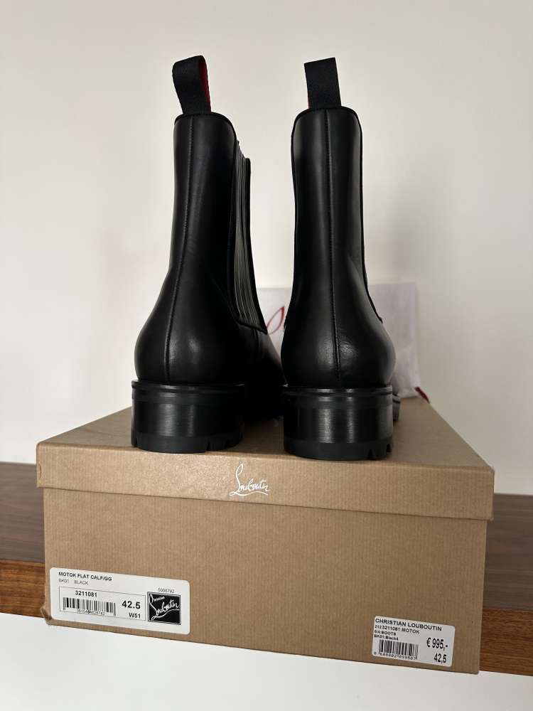 Christian Louboutin čižmy