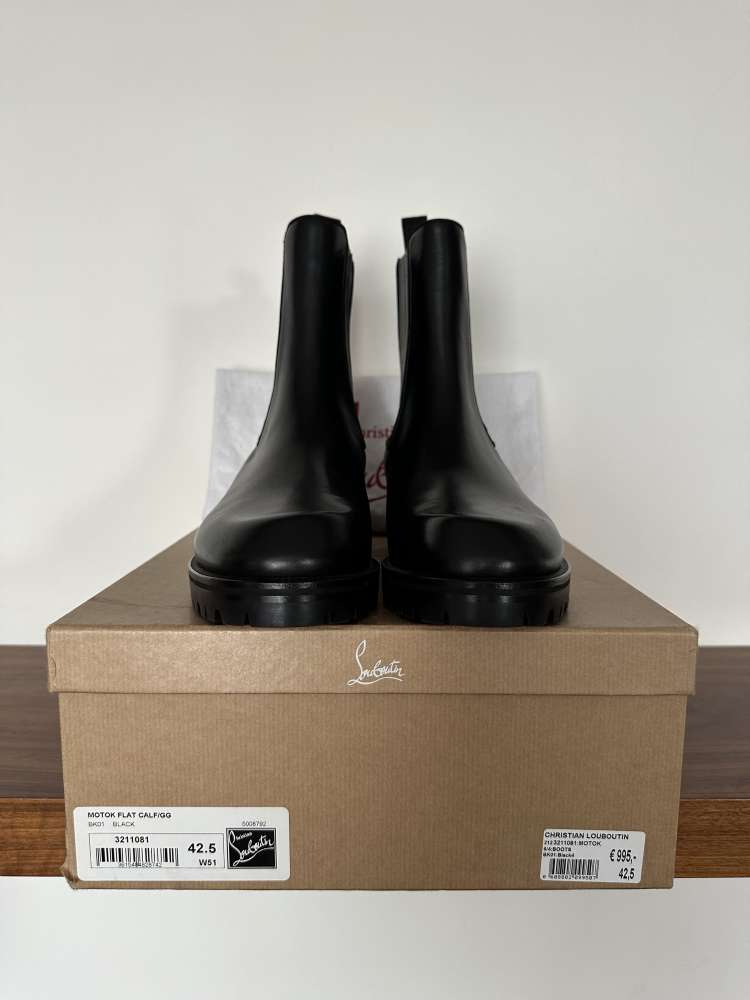 Christian Louboutin čižmy