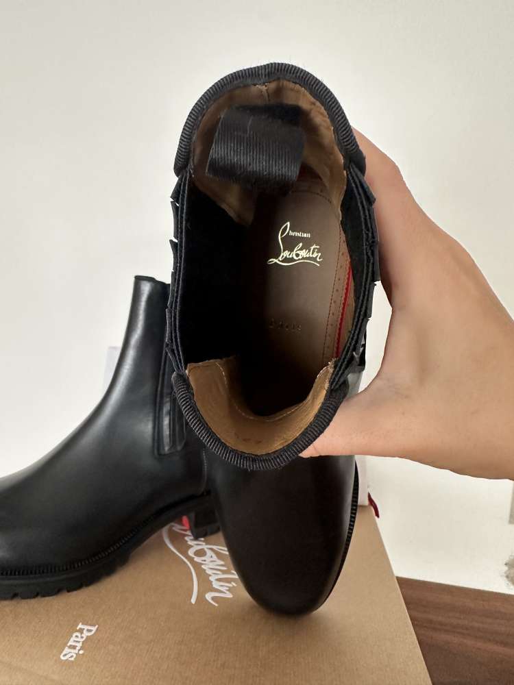 Christian Louboutin čižmy