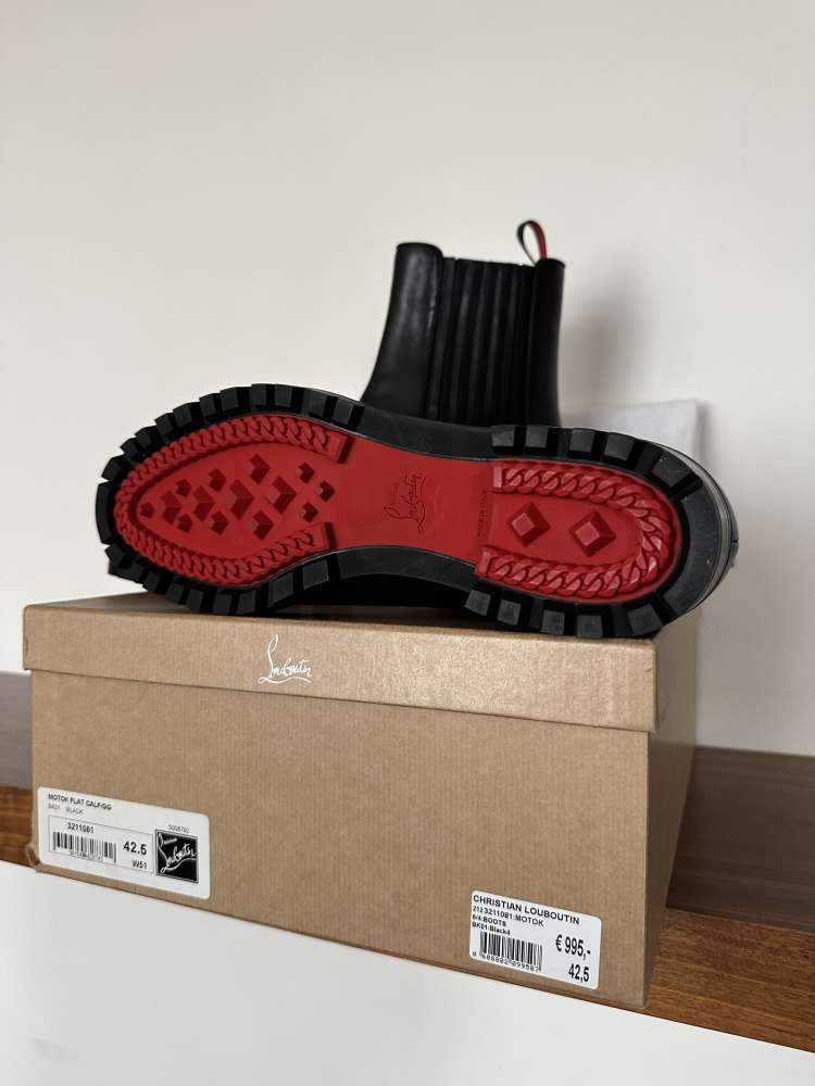 Christian Louboutin čižmy