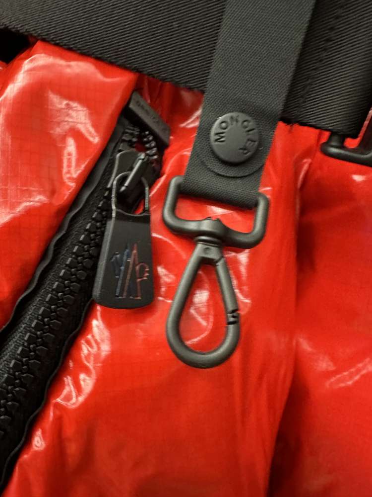 Moncler Bunda dámska