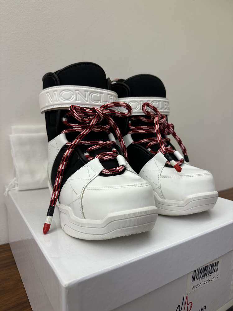 Moncler topánky / snehule