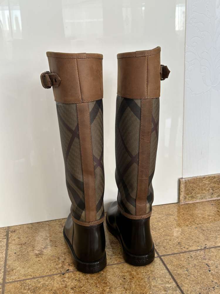 Burberry čizmy