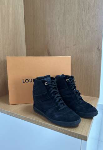 https://www.vipluxury.sk/Louis Vuitton sneakers 37,5