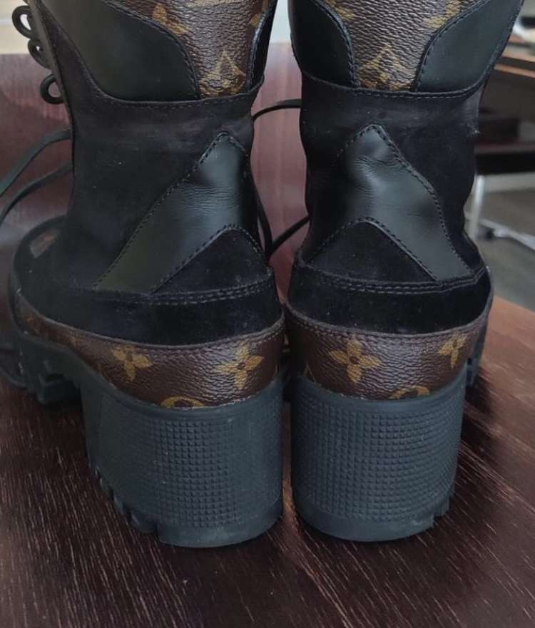 Louis Vuitton Desert boots