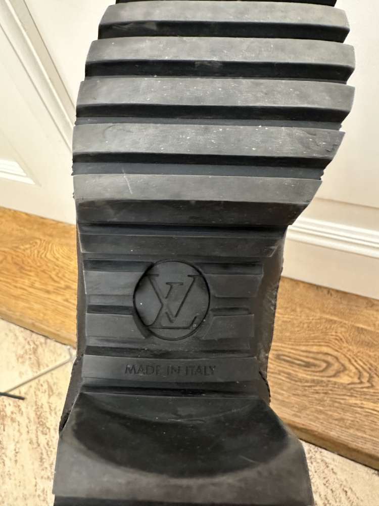 Louis Vuitton  Desert boots