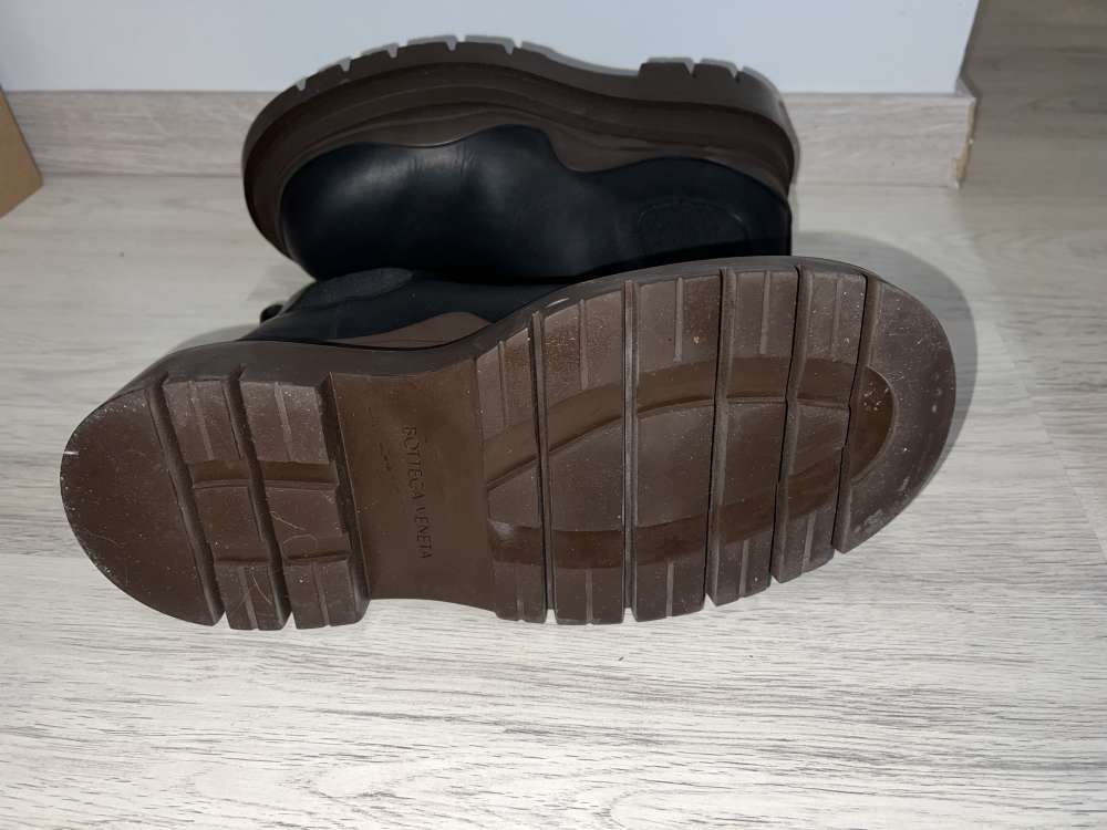 Bottega Veneta Tire leather boots
