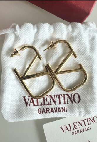 https://www.vipluxury.sk/Valentino nausnice