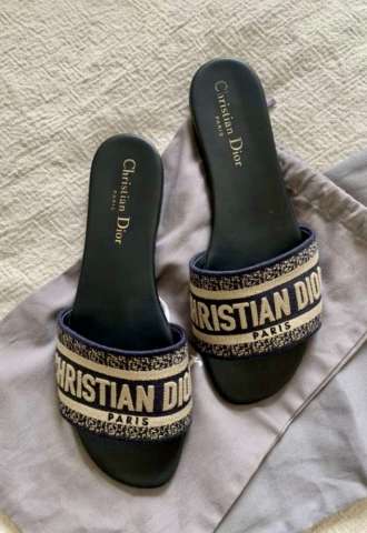 https://www.vipluxury.sk/Dior Mules slides