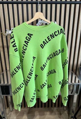 https://www.vipluxury.sk/Balenciaga sveter