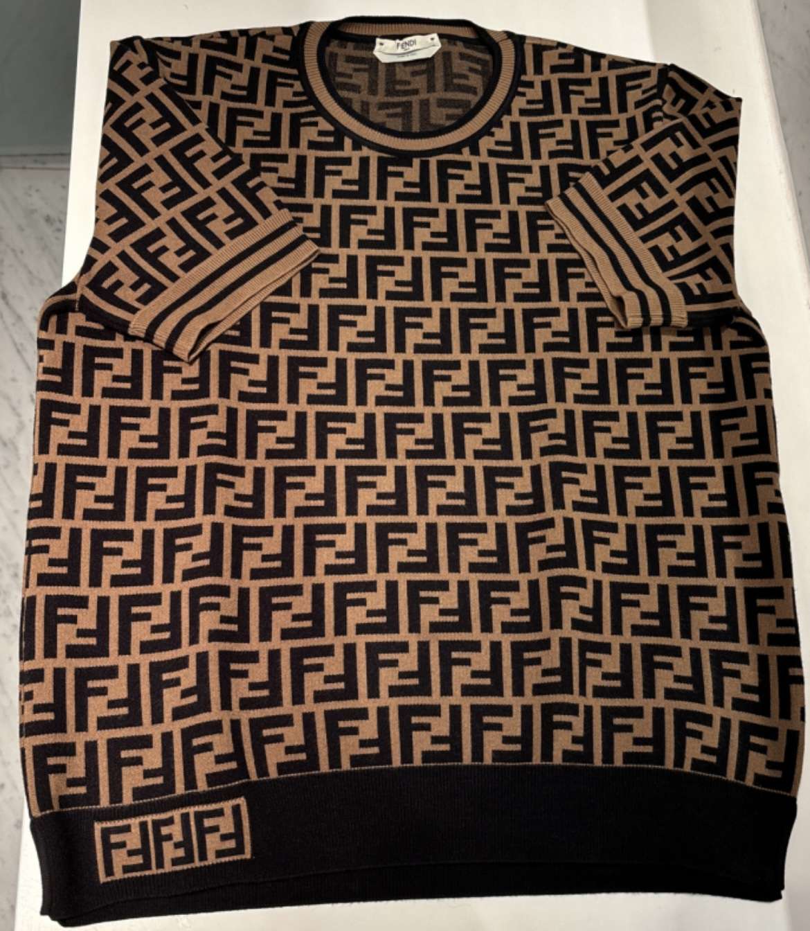 Fendi sveter