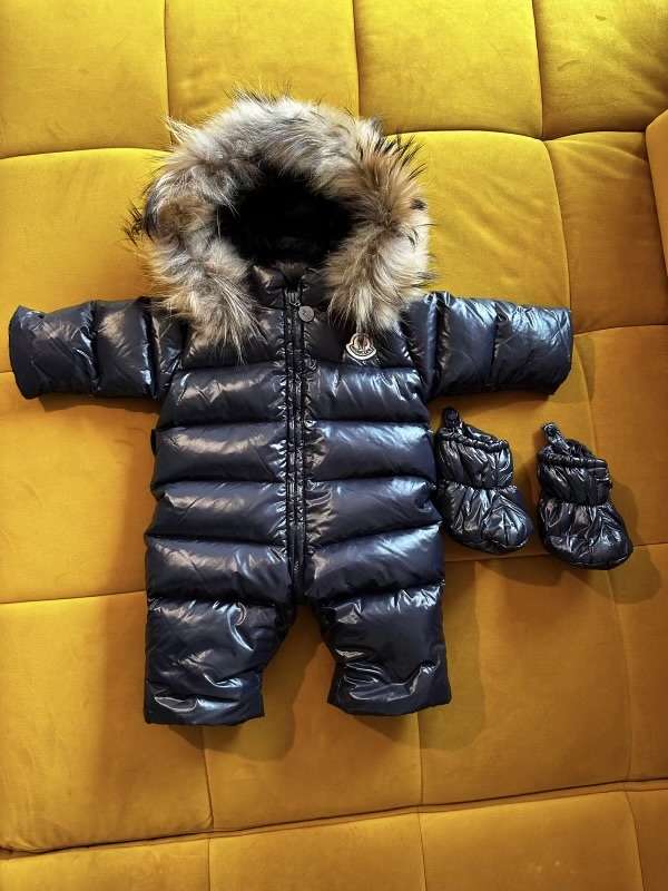 Moncler overal