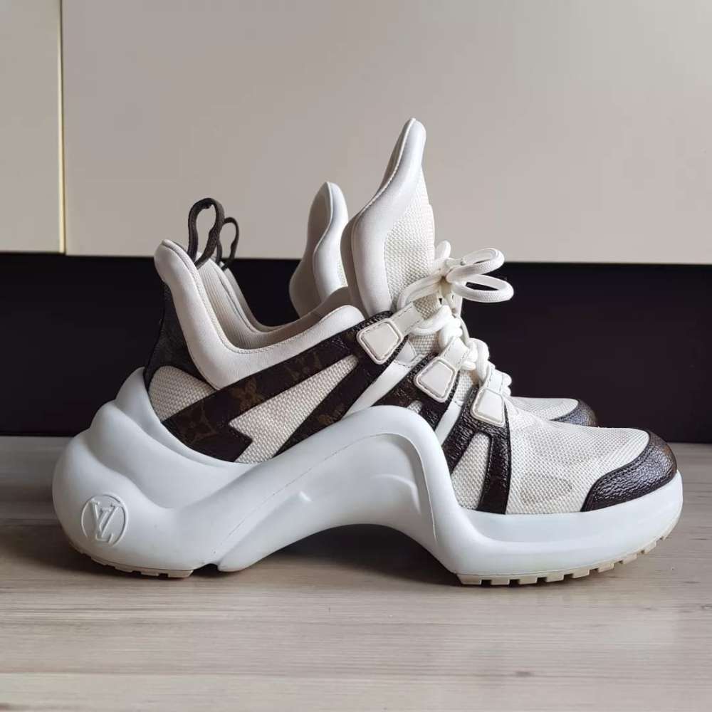 Louis Vuitton Archlight