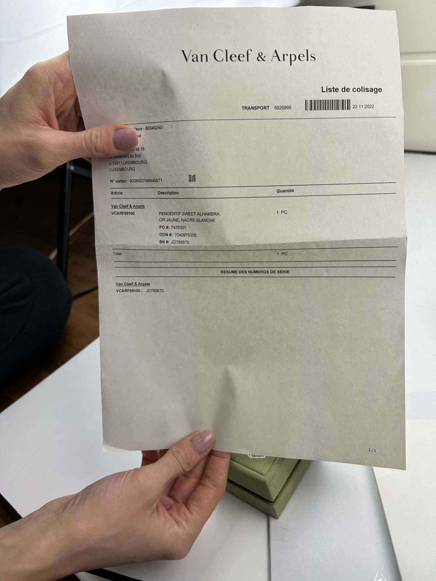 Van Cleef & Arpels Alhambra nahrdelnik mother of pearl