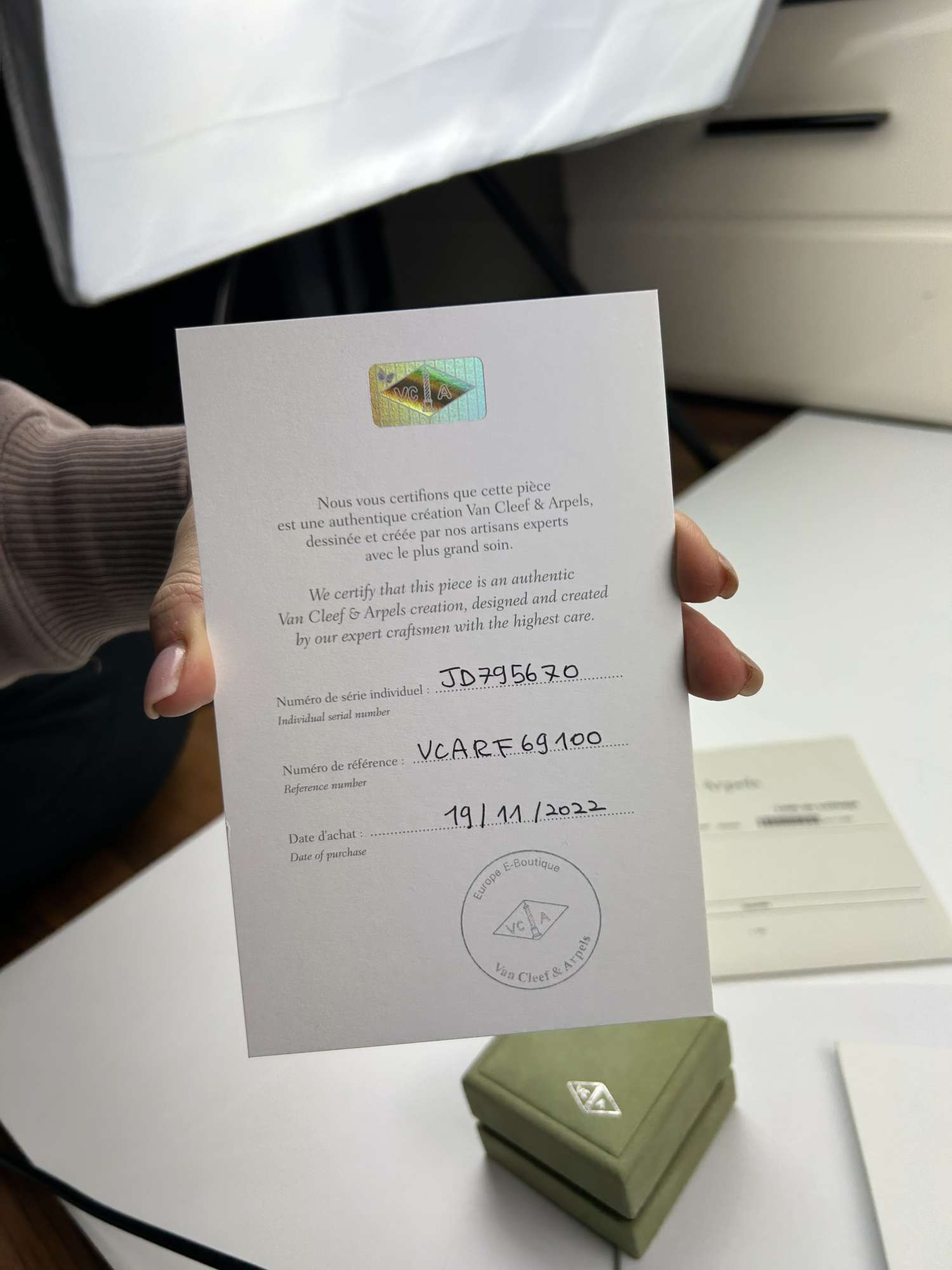 Van Cleef & Arpels Alhambra nahrdelnik mother of pearl