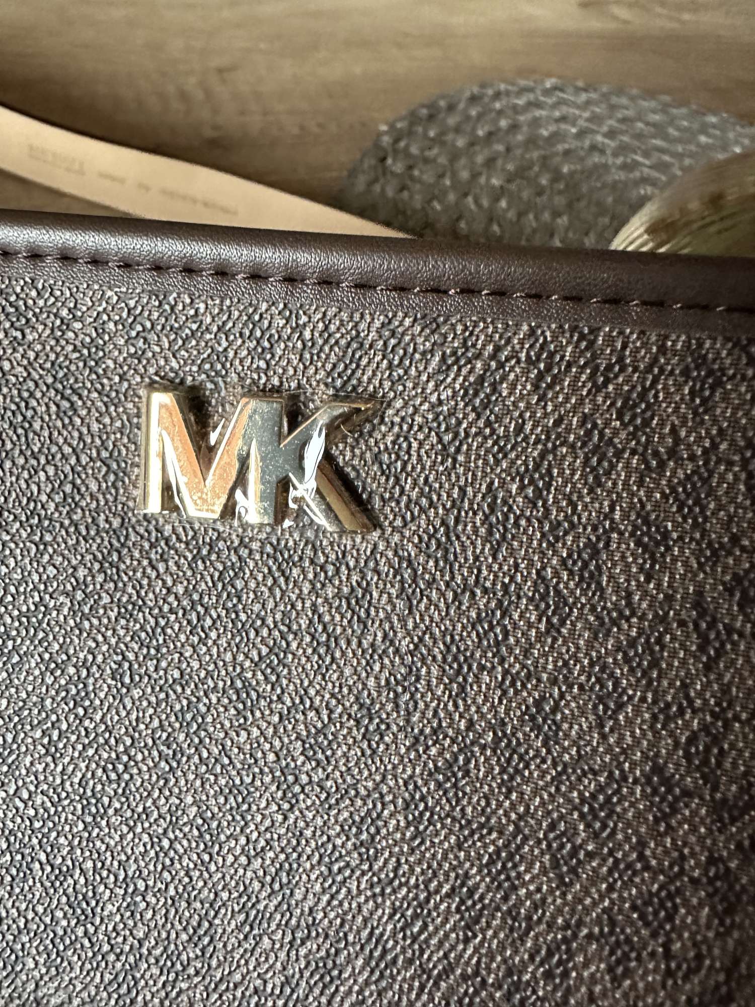 Michael Kors ledvinka