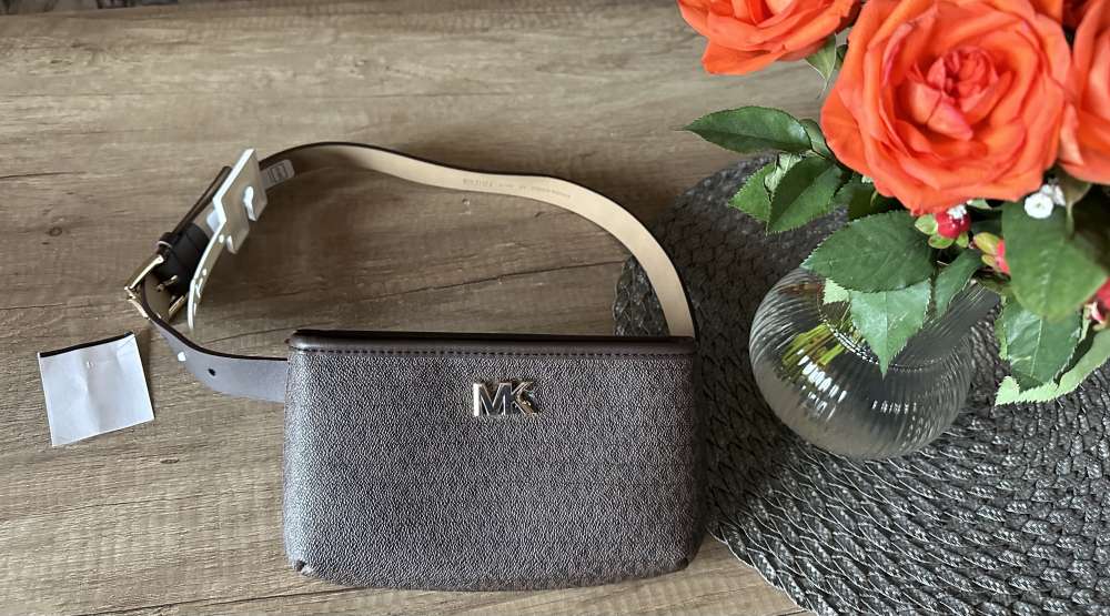 Michael Kors ledvinka