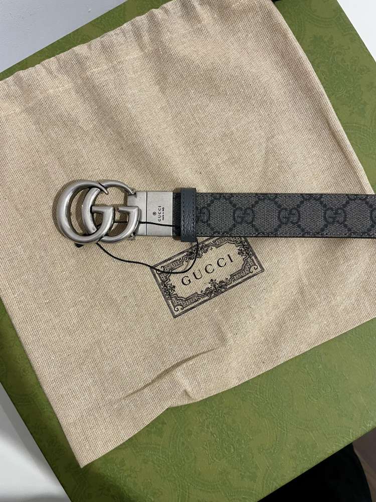 Gucci obojstranný opasok