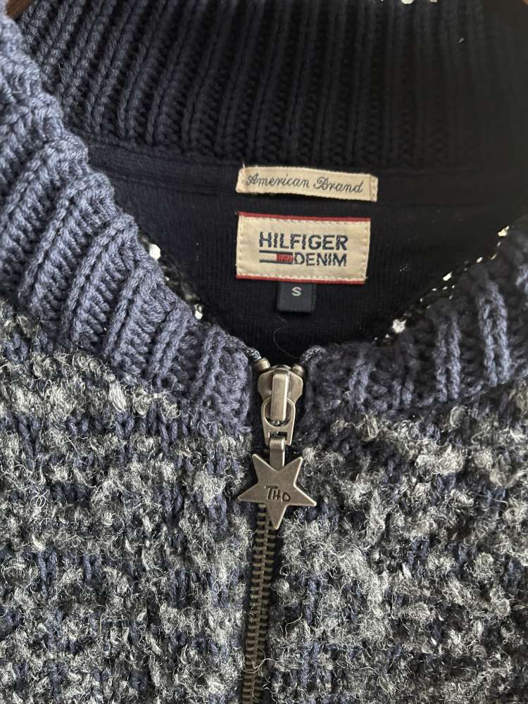 Tommy Hilfiger sveter/kardigan