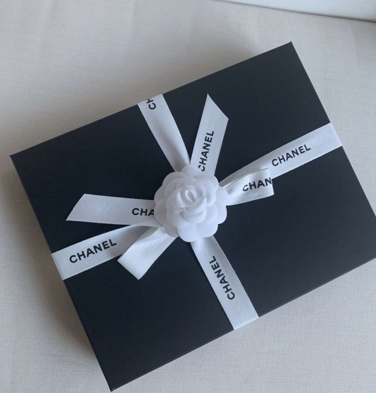 Chanel krasny clutch