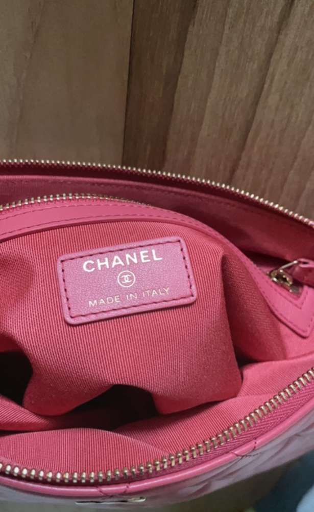 Chanel krasny clutch