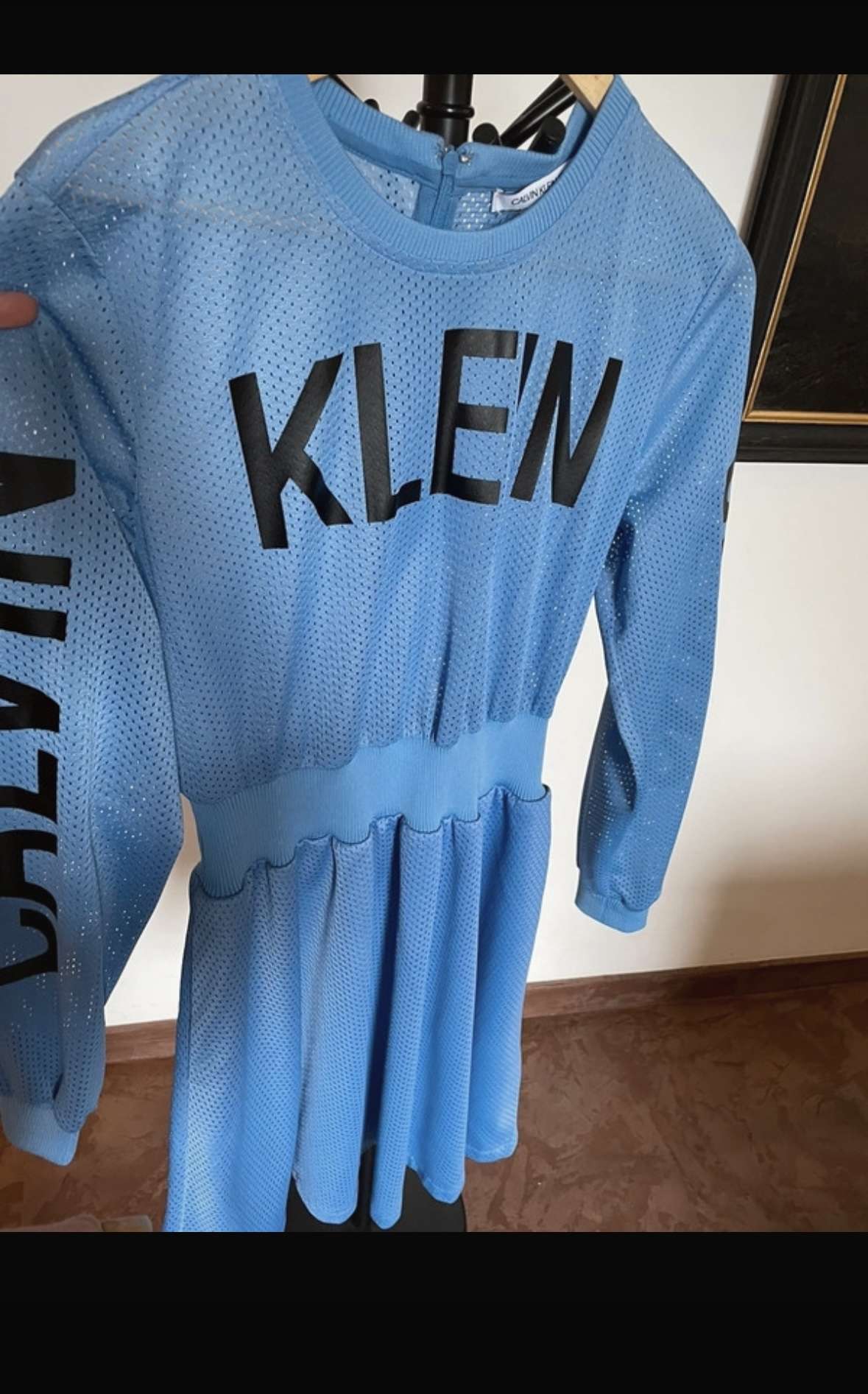 Calvin Klein krásne šaty