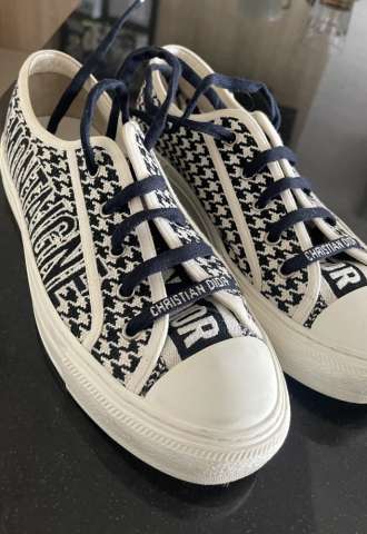 https://www.vipluxury.sk/Dior Walk n dior tenisky