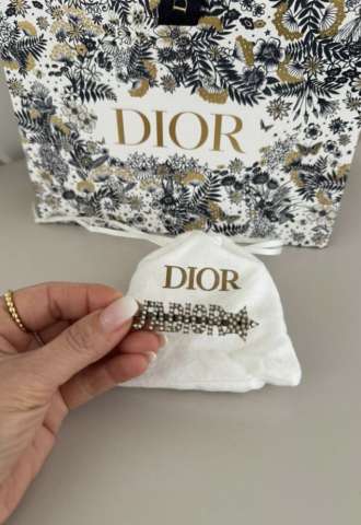 https://www.vipluxury.sk/Dior sponka