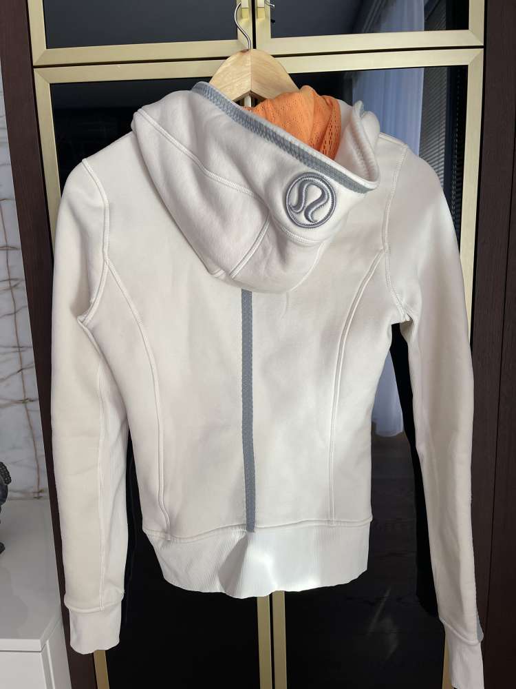 Lululemon mikina