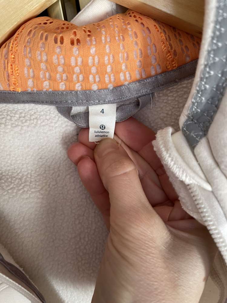 Lululemon mikina